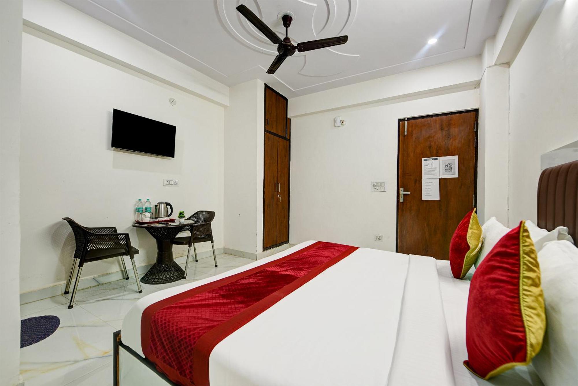 Hotel Krishna Tower Delhi  Exterior foto