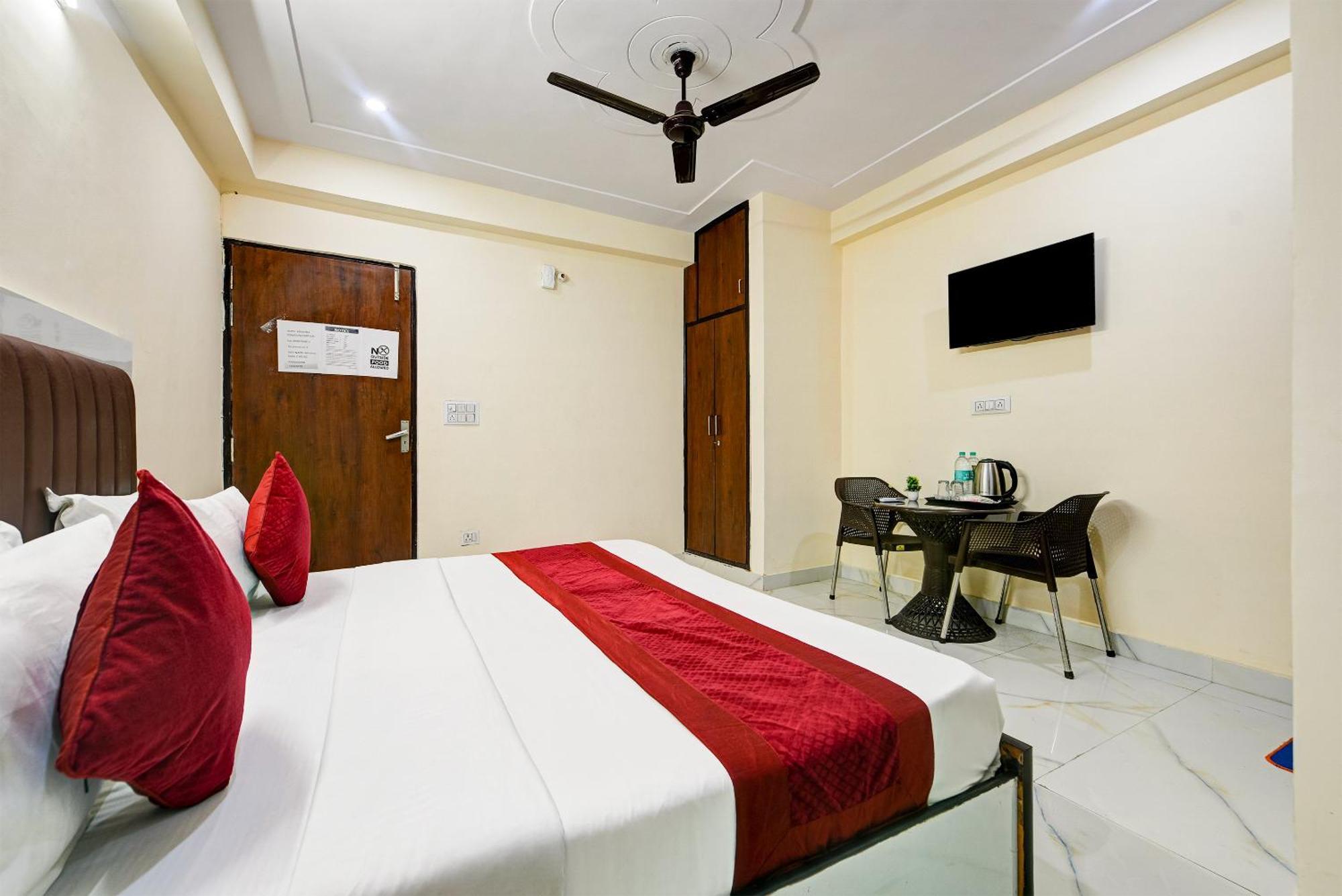 Hotel Krishna Tower Delhi  Exterior foto