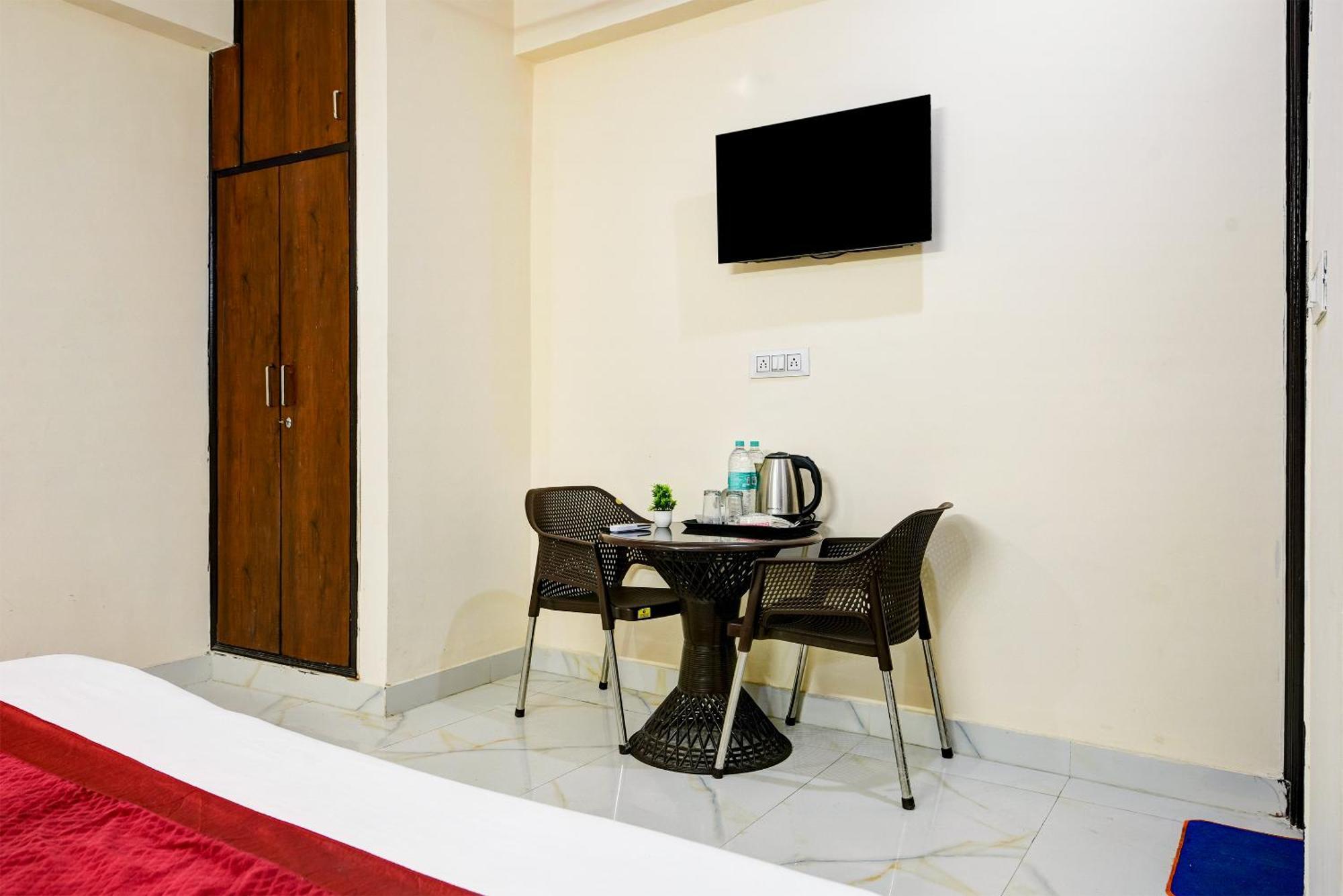 Hotel Krishna Tower Delhi  Exterior foto