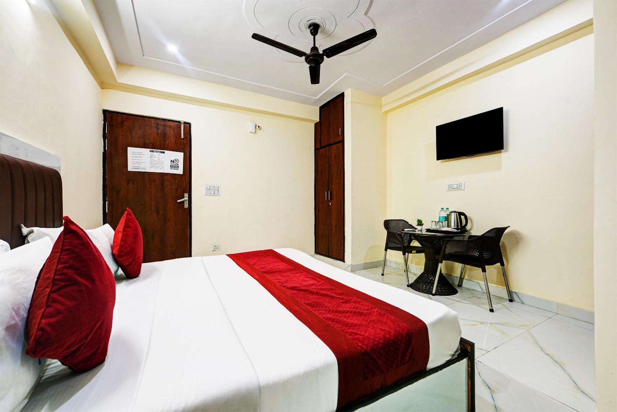 Hotel Krishna Tower Delhi  Exterior foto